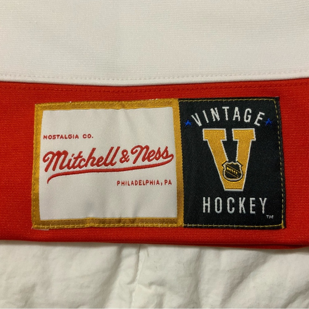 Mitchell And Ness Authentic Philadelphia Flyers 1974-75 Bill Barber Jersey, - Picture 6 of 8